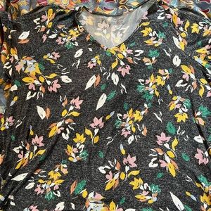 Floral print shirt with open tied sleeves